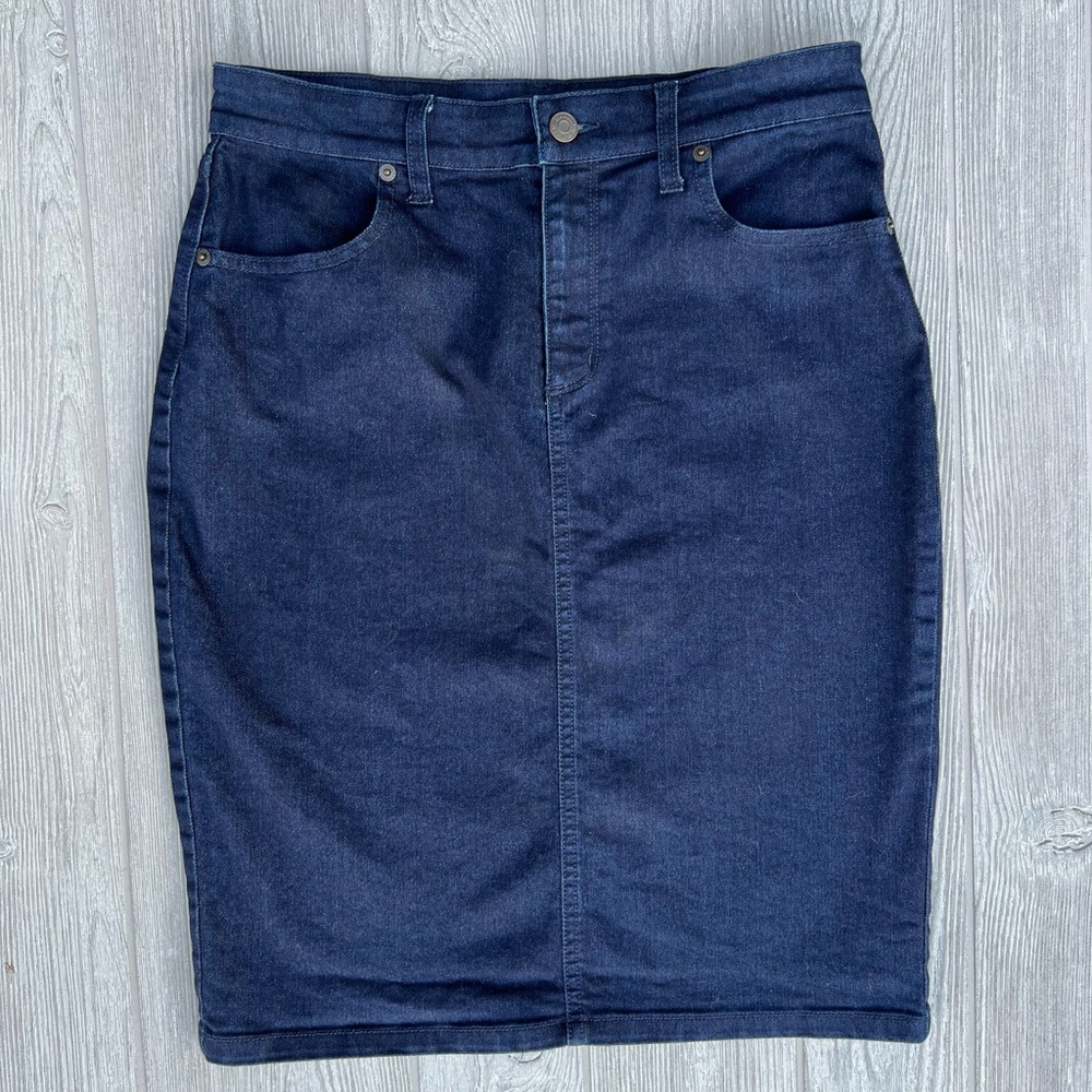 Banana Republic Factory Dark Wash Denim Pencil Skirt Size 4 Knee Length Stretch